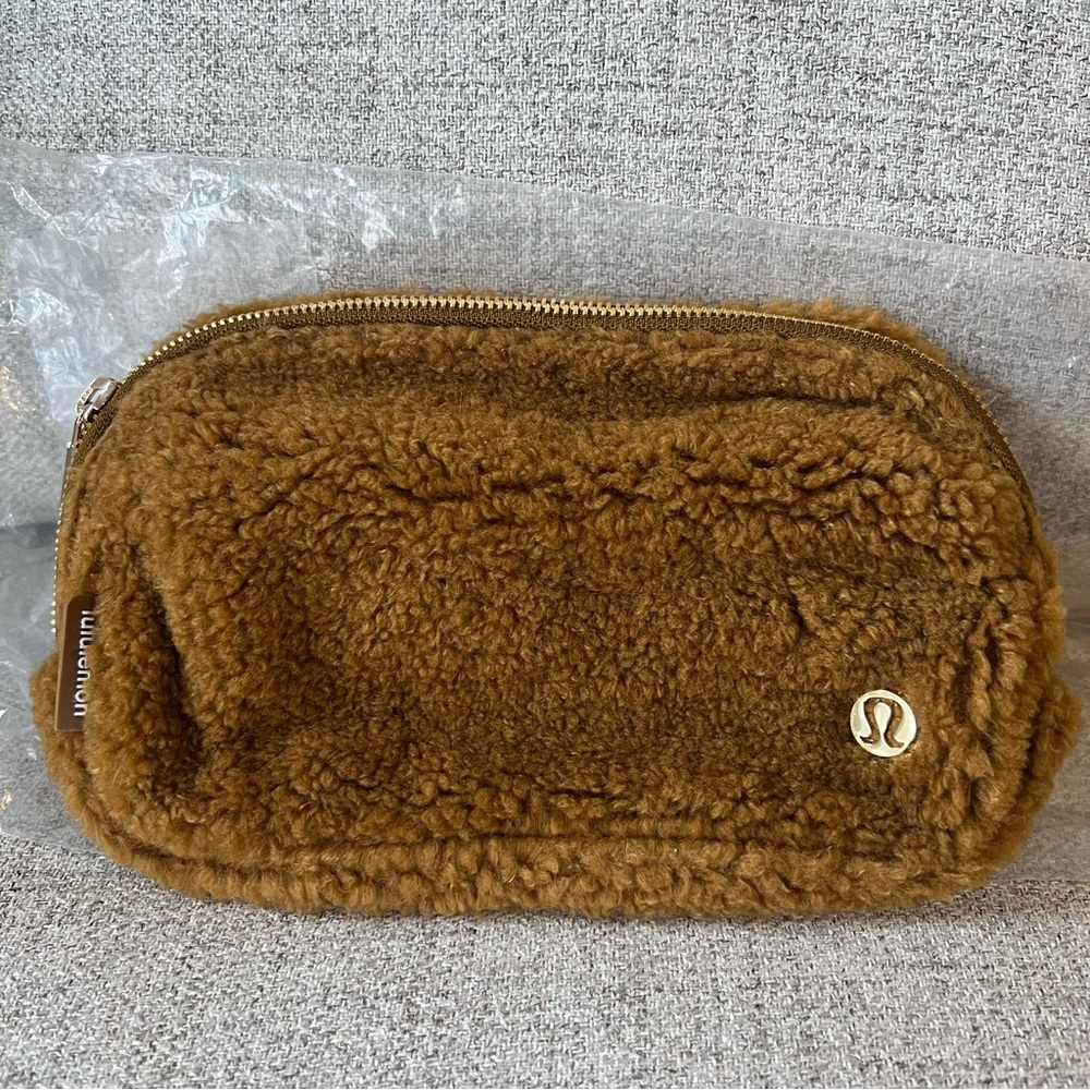 Lululemon fleece everywhere belt bag